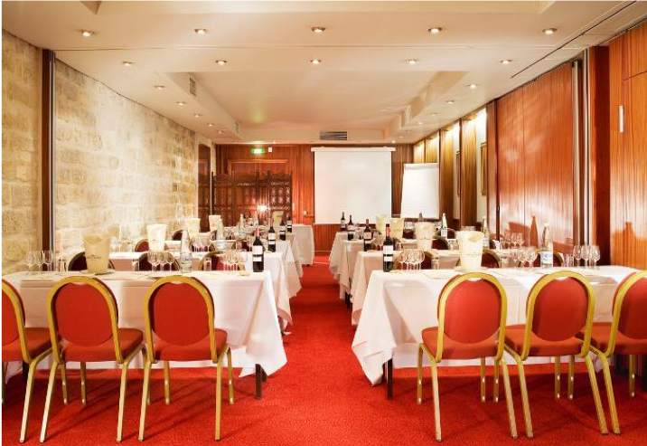 Salon carousel Saint james albany hotel paris
